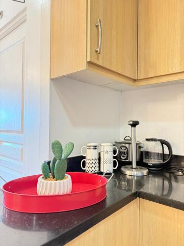 Köök või kööginurk majutusasutuses Avant BGC 2 Bedroom