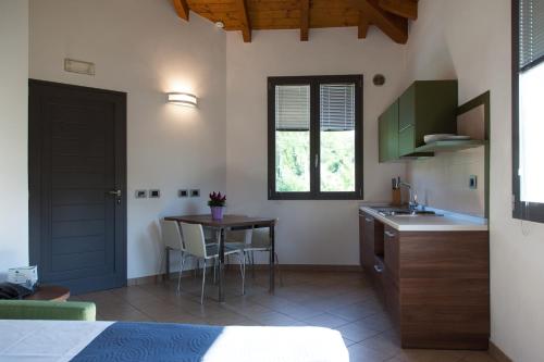 Una cocina o cocineta en Residenza Del Parco