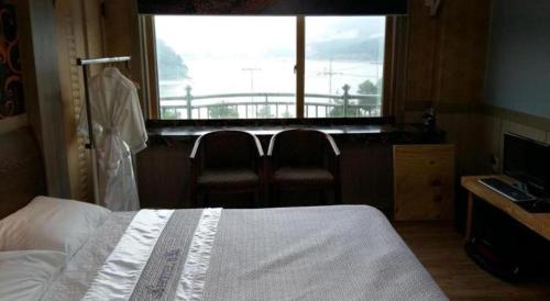 Katil atau katil-katil dalam bilik di B&F Hotel