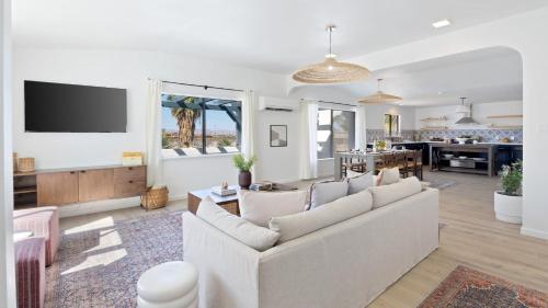 Fotografie z fotogalerie ubytování Carmella by AvantStay Modern JTree Home w Large Outdoor Area v destinaci Twentynine Palms