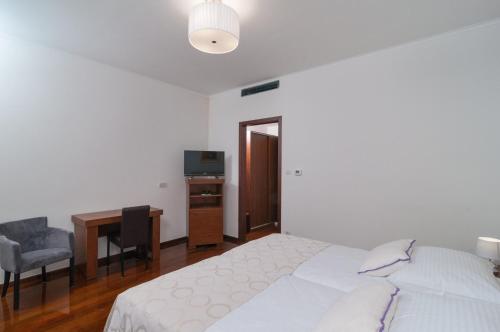 Luxury Rooms Near the Beach