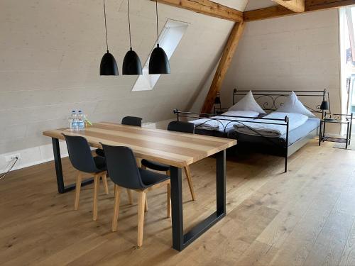 Postel nebo postele na pokoji v ubytování Apartment Hopfengrün Langenthal