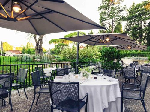 Taman di luar Mercure Villa Romanazzi Carducci Bari