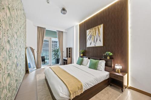 Millionaire Residence-Infinity Pool-Business Bay