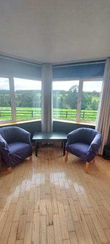 Гостиная зона в Lackandarralodge large 5BR entire house sleeps14!