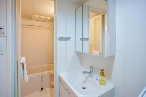 NDZ102 Ground Floor, Private Kitchen & Bath