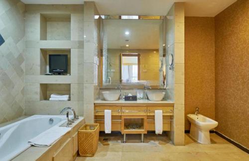 Ένα μπάνιο στο Huangshan Xuanyuan International Hotel