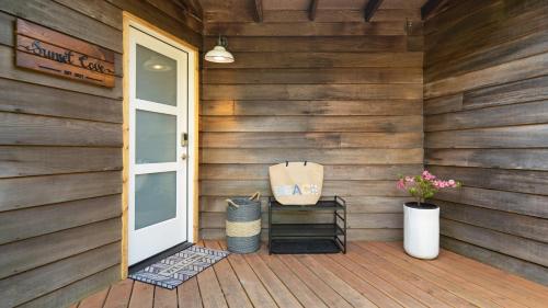 Imagen de la galería de Sunset Cove by AvantStay Beachfront w Balcony, en Arch Cape