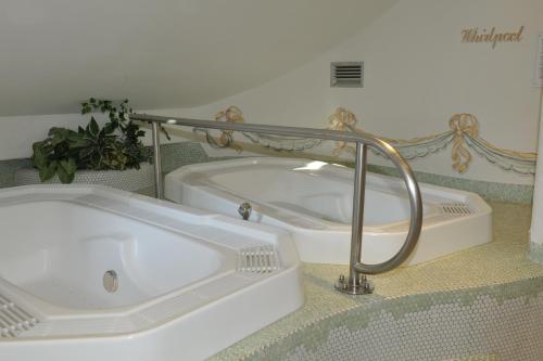 Ένα μπάνιο στο Hotel Neuwirt