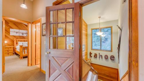 Fotografie z fotogalerie ubytování Paige Meadow by AvantStay Near Lake Tahoe City v destinaci Tahoe City