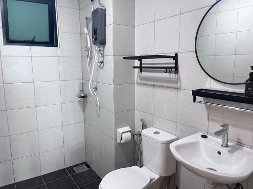 Koupelna v ubytování Near MMU UOC Couple 2pax Studio Modern Home