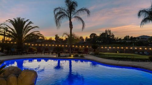 Πισίνα στο ή κοντά στο Chardonnay Charm by AvantStay Luxe Group Retreat w Pool Mins to Wineries