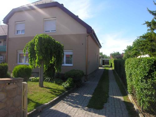 Apartments in Balatonlelle 43115