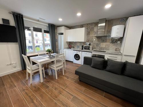 Apartamentos EconoStay Plaza de España