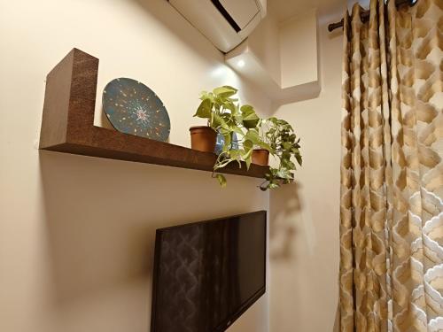 Galería fotográfica de Thane's First Hidden door studio - Hiranandani Estate en Thane