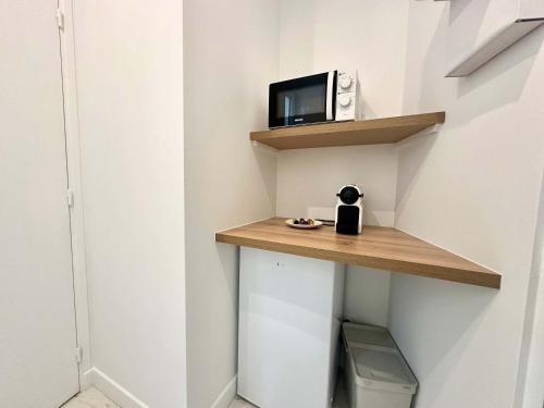 New 411 Suite Charles- Cosy Apartment Paris Center