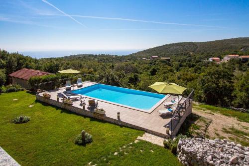 Elegant 4-Bedroom Villa with Private Pool and Amazing Sea Views