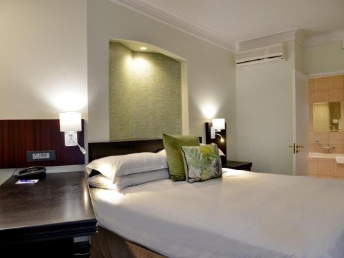 Letto o letti in una camera di ANEW Hotel Centurion Pretoria