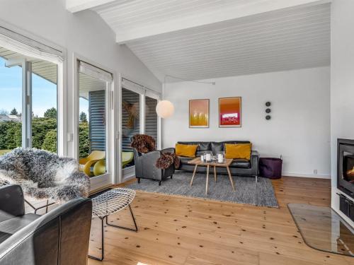 Χώρος καθιστικού στο Holiday Home Allaine - 500m from the sea by Interhome