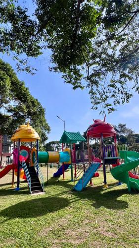 Zona de juegos infantil en Riviera Nine
