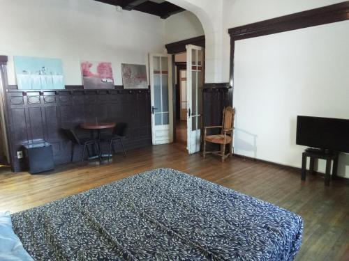 Фотография из галереи Hostal Casona Portugal в городе Сантьяго