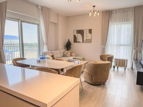 Large 4BR Stay Yas Island Fun at Your Doorstep