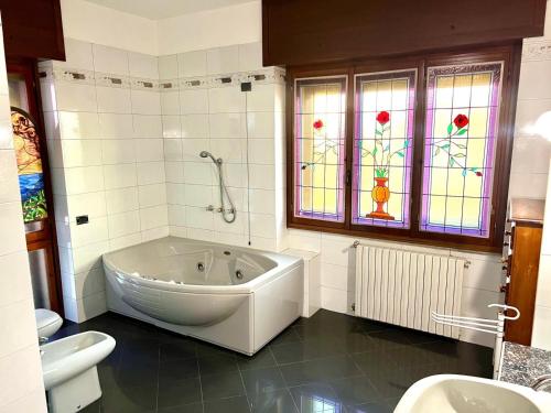 Ένα μπάνιο στο IEO Benvenuti da Tomas & Anna