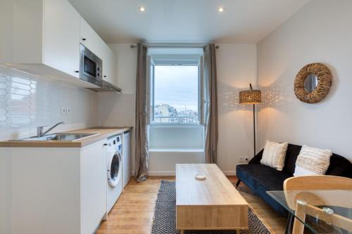 One-Bedroom Flat – Top Floor, Batignolles
