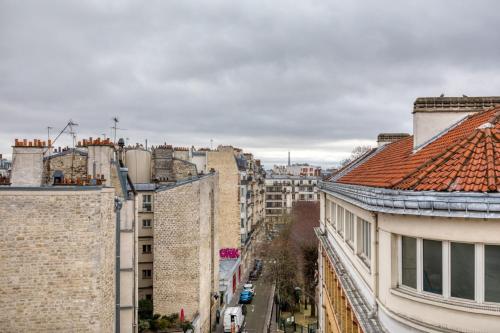 One-Bedroom Flat – Top Floor, Batignolles