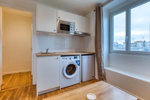 One-Bedroom Flat – Top Floor, Batignolles