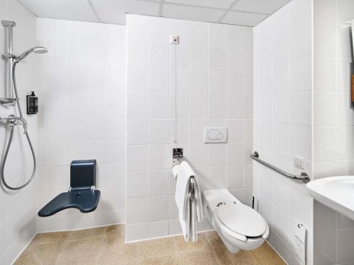 Koupelna v ubytování ibis budget Wrocław Południe