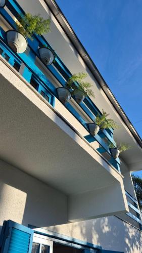 Balkoni atau teres di Casa com 3 suítes perto do mar Ubatuba - SFS