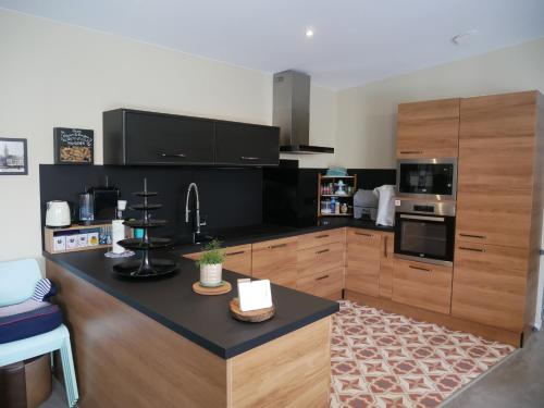 Gallery image of Bubbles and Granules - Single-storey house - Swimming pool in Provin