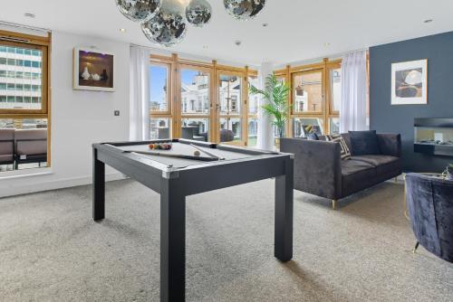 Penthouse Noir - Wyndale Living - Central BHam 2BR photo 11