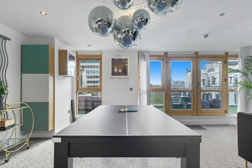 Penthouse Noir - Wyndale Living - Central BHam 2BR photo 9