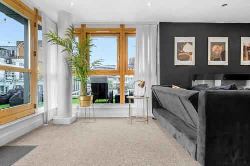Penthouse Noir - Wyndale Living - Central BHam 2BR photo 26