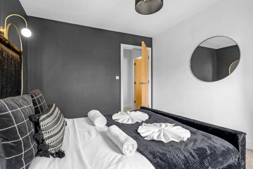 Penthouse Noir - Wyndale Living - Central BHam 2BR photo 27