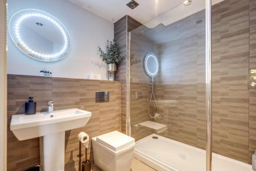 Penthouse Noir - Wyndale Living - Central BHam 2BR photo 32