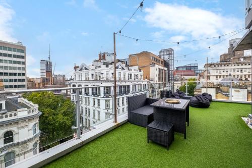 Penthouse Noir - Wyndale Living - Central BHam 2BR photo 57