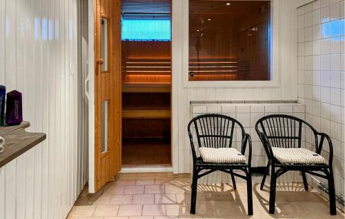 Φωτογραφία από το άλμπουμ του Cozy Home In Bjönni With Sauna σε Ellös