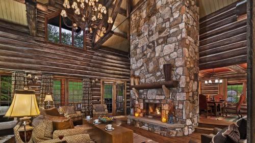 Εστιατόριο ή άλλο μέρος για φαγητό στο Pioneer Lodge