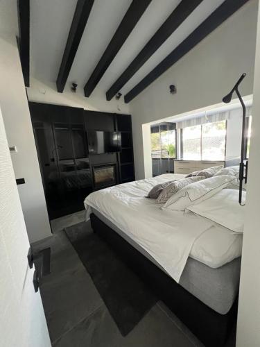 DreamHomesByMaria next to puerto banus photo 9