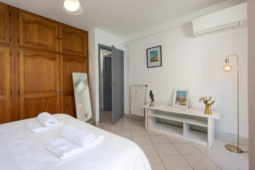 Appartement 2 pièces avec balcons, parking extérieur