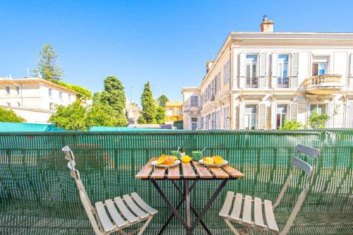 Appartement 2 pièces avec balcons, parking extérieur
