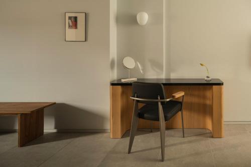 Athens Suite 105