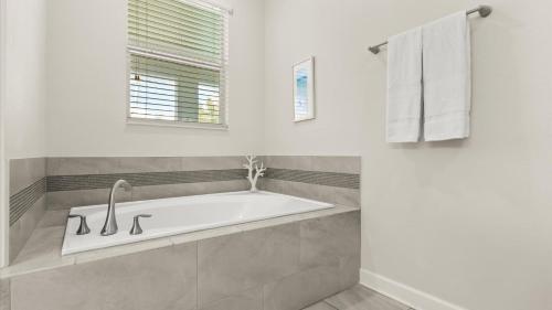 Upstay - Resort Villa with Pool and Cinema photo 27