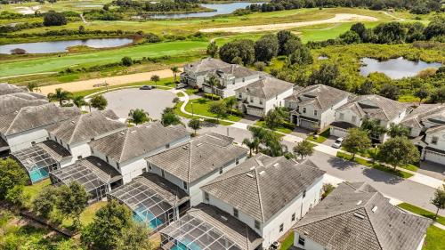 Upstay - Resort Villa with Pool and Cinema photo 52