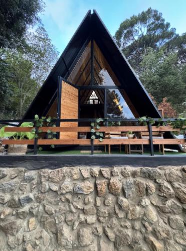 Το κτήριο όπου στεγάζεται  το διαμέρισμα