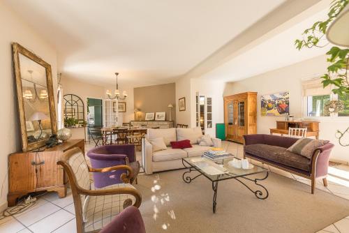 Villa Enfance - Piscine privée et proche Lac d'Annecy