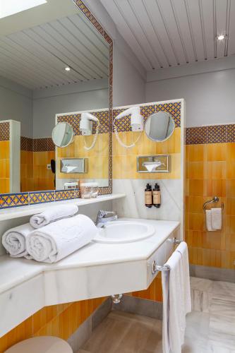 Bilik mandi di Hotel Duque de Najera